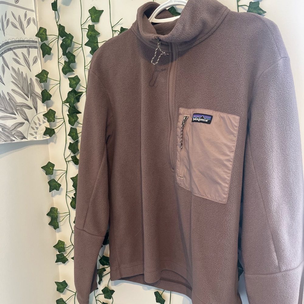 Patagonia sweater size small